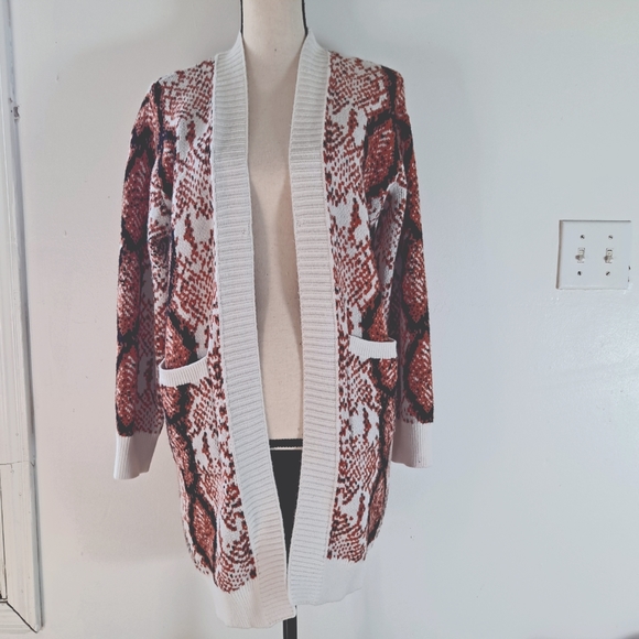 Janice Apparel Snake Print Womens Cardigan Duster Coat White Jacket One … - Picture 4 of 8